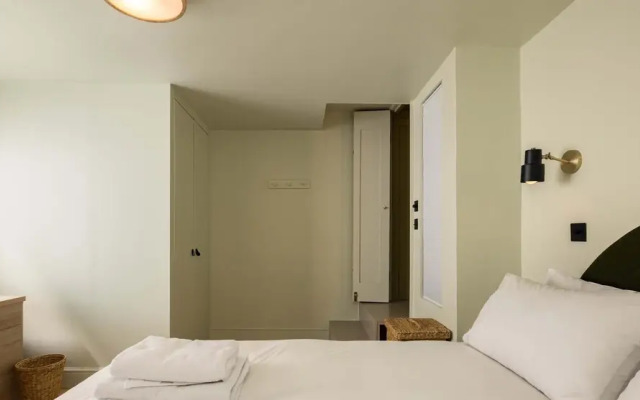 Beautiful Paddington Loft-style Apartment