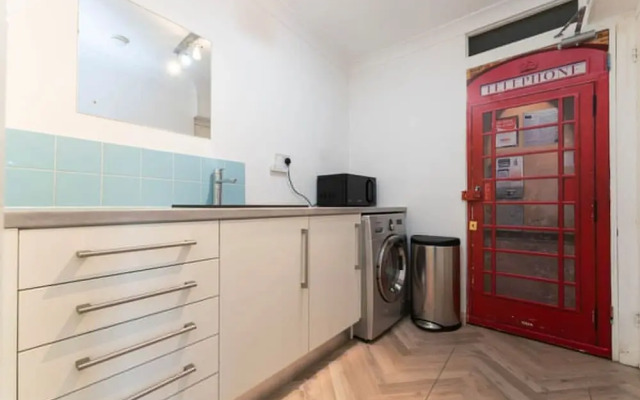 Host Stay The Old Coach House on Margaret Street