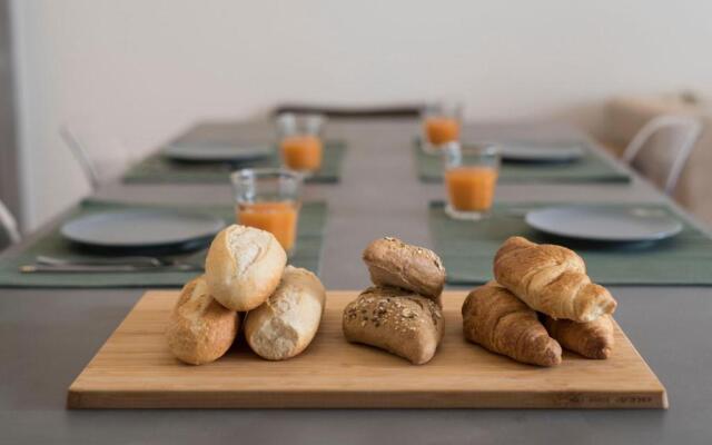 Lovelystay - Dirk Apartment Almada 3º T