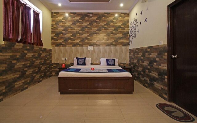 OYO 4798 Hotel Periwal Premium