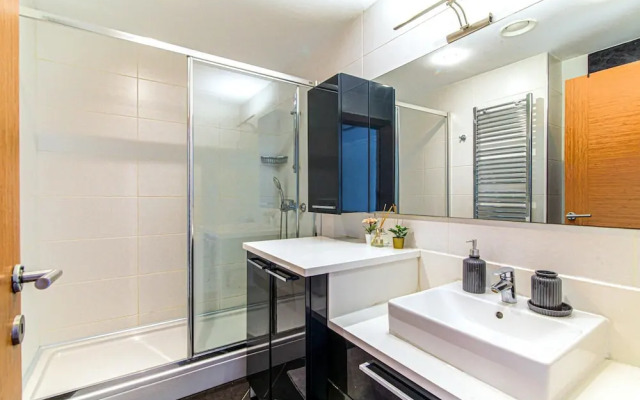 Bright and Centrally Located Flat in Sisli