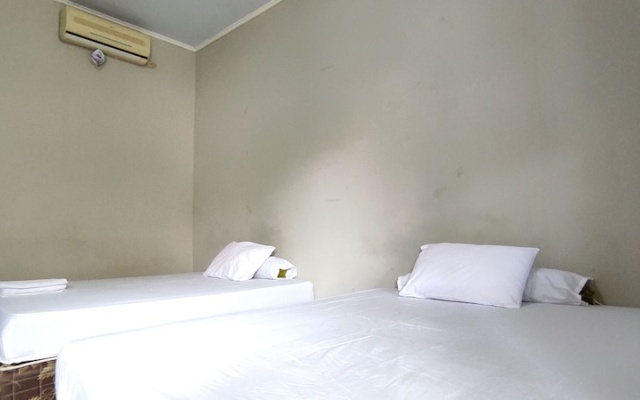 OYO 93051 Wisma Syariah Buloe Near Lapangan Abubakar Lambogo Batili Enrekang – Guest Rooms – Enrekang