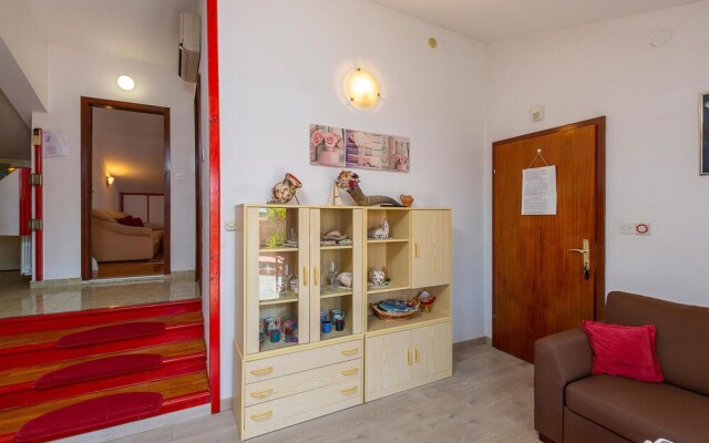 Stunning Apartment in Pula With Wifi and 2 Bedrooms