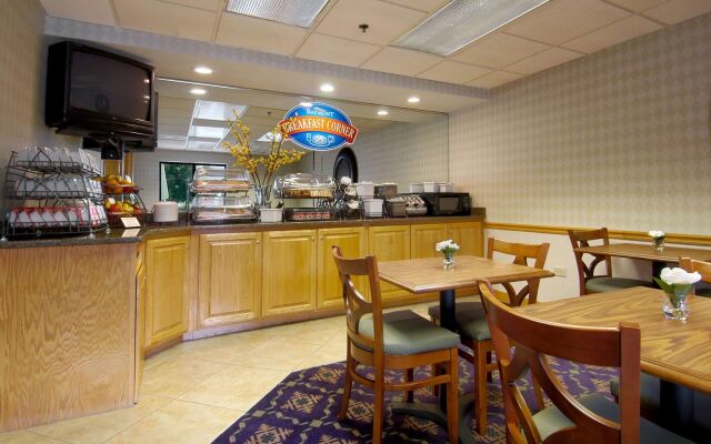 Bay Mountain Inn