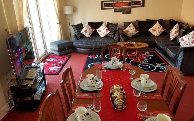 Edinburgh City Deluxe Apartment