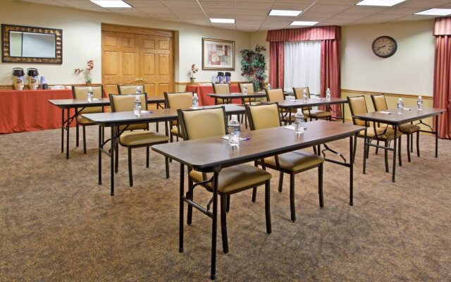 Holiday Inn Express Murrysville - Delmont by IHG