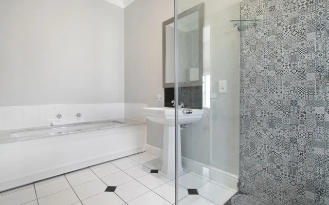 Winelands Golf Lodges 24