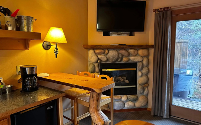 Chewuch Inn and Cabins