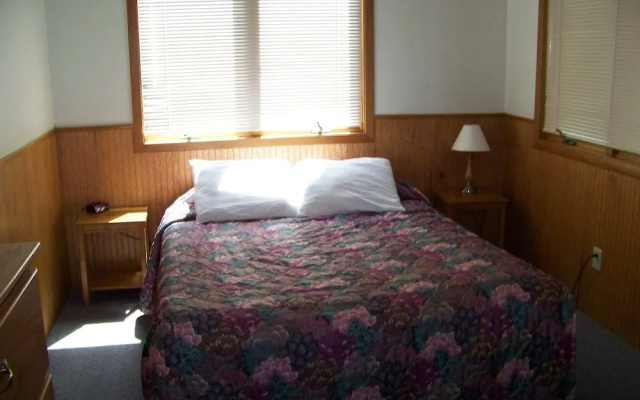 Canyon Lake Resort