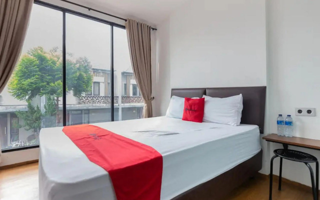 RedDoorz Plus near ICE BSD 2