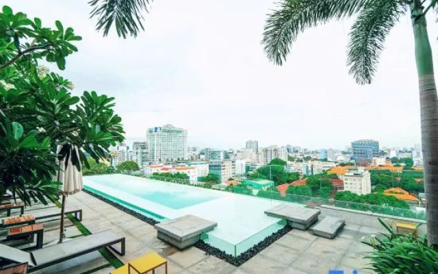Serenity Saigon Sky Villas - Free One Way Airport Shuttle