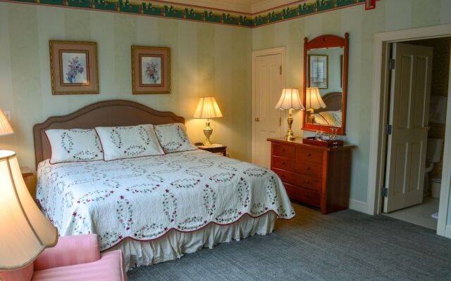 Doone's Inn at Oakmont