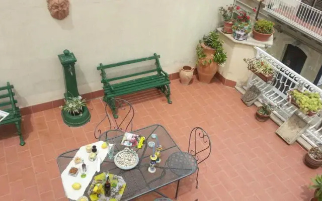 Palazzo Raphael