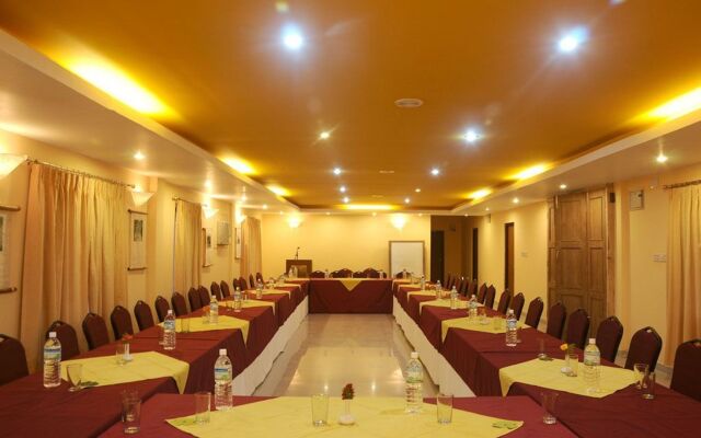 Royal Astoria Hotel