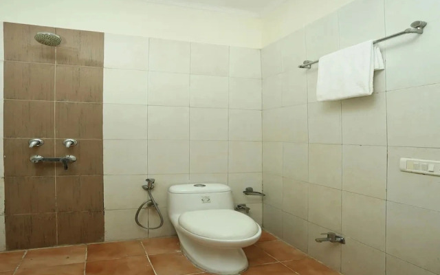 Innayat Residency By OYO Rooms