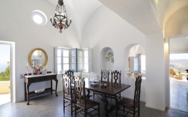 Archipel Mansion Sleeps 8