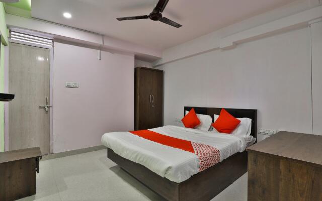 Hotel Jalsa Palace by OYO Rooms