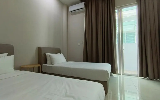 myRoom at 11 J Adams