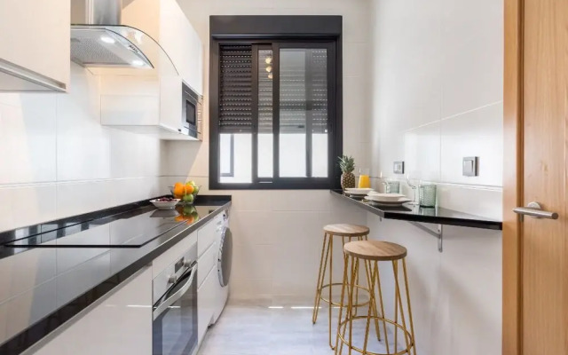 Stylish Apartment in downtown with Pool