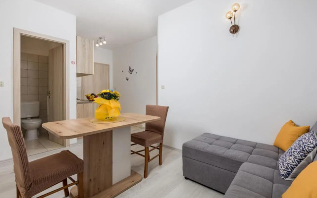Apartment Kraljevica 17589b