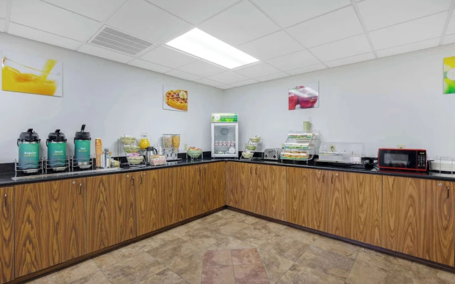 Quality Inn & Suites Monterey, TN - Crossville, TN