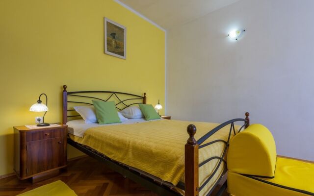 House DELFIN