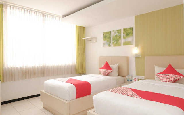 Ebizz Hotel