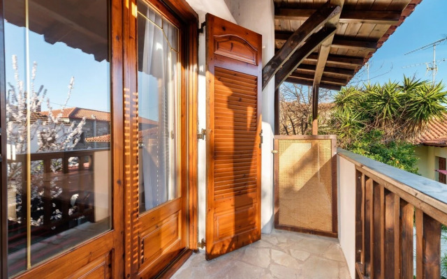 Snug Apartment in Agios Nikolaos With Garden