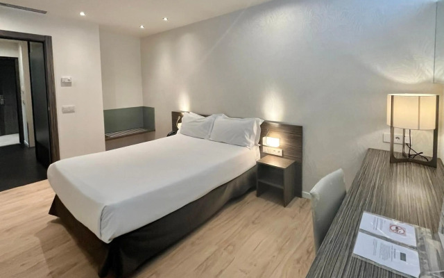 Air Rooms Madrid by HelloSky