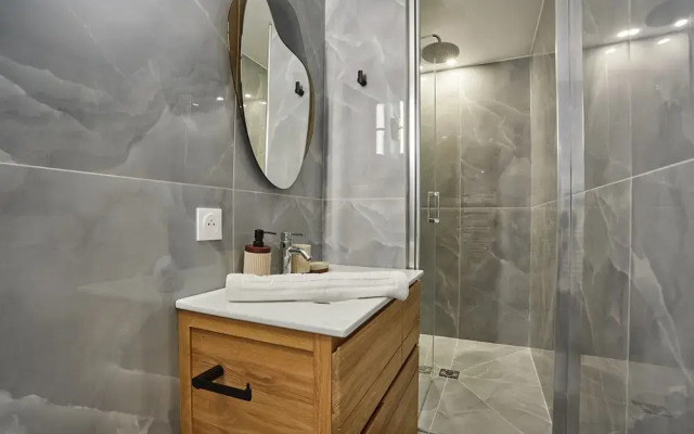 Apartment in the Center of Paris