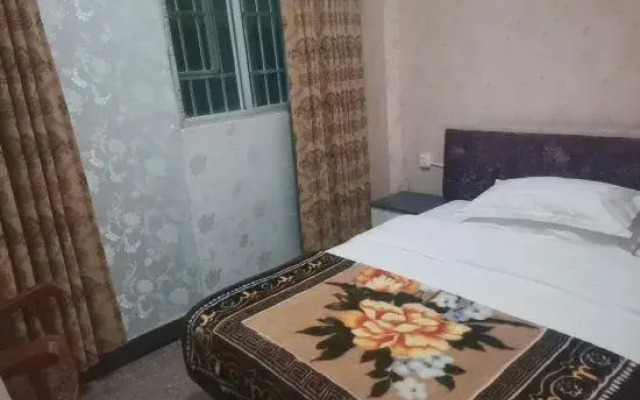 Yuechi Famous City Hotel
