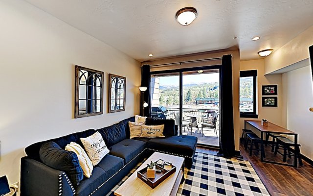 New Listing! Brand-new Townhome W/ Rooftop Deck 3 Bedroom Condo