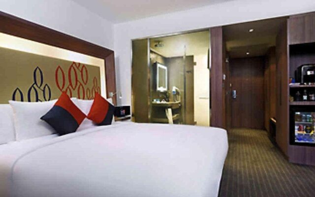 Hilton Garden Inn Bangkok Silom