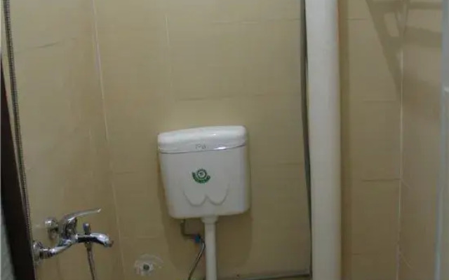 Twin Sisters Hotel (Haikou Meilan Airport)