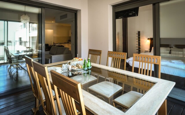 Luxury Levontin apt near Rothschild
