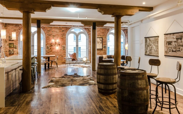 1861 Grand Loft in Old Port by Nuage