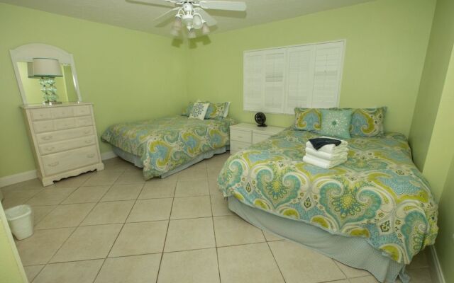 Shoreline Towers 1063 2 Bedroom Condo by RedAwning