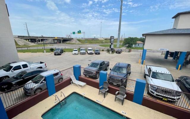 Airport inn & suites