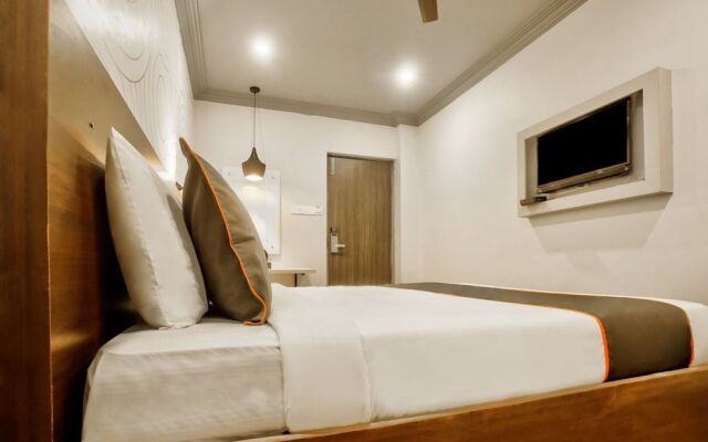 OYO Townhouse 430 Everest Hotel