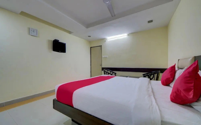 Pradha Grand By OYO Rooms