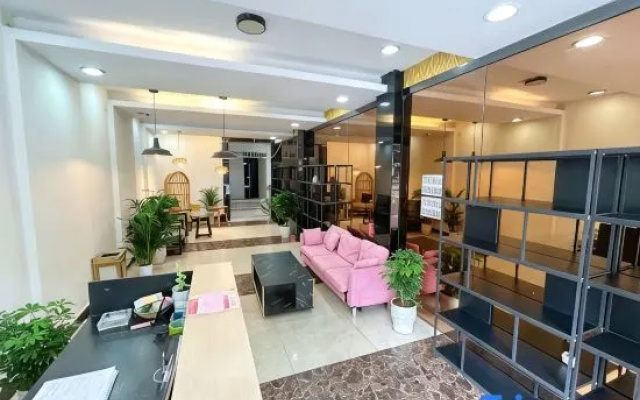 Ruili Nanyang Express Homestay