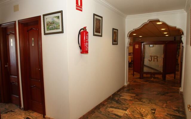 Hotel JR