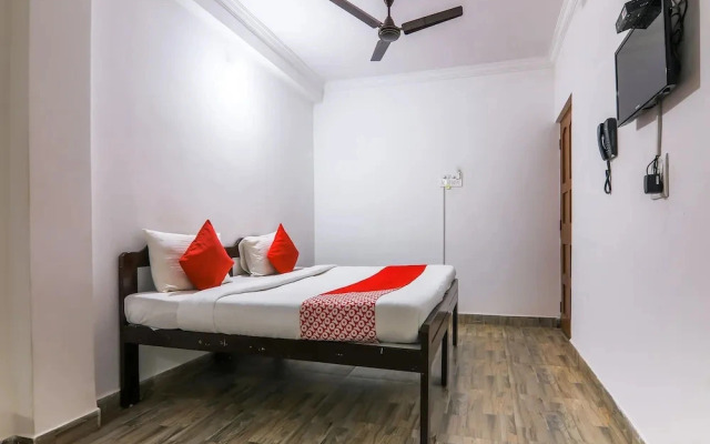 Frank Guest House by OYO Rooms