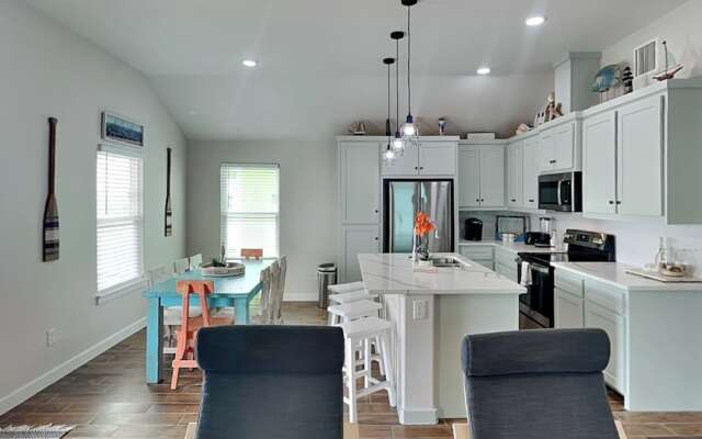 Red115 - Living the Beach Life