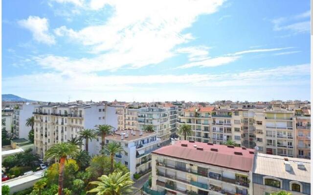 Luxurious Studio in NICE 450 m of the sea