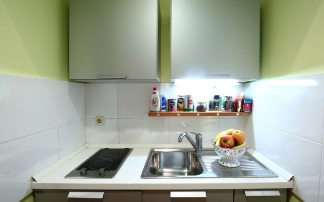 Double Bedroom Apartment on Great Location With Balcony!!