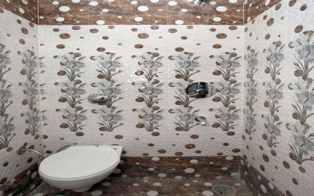 OYO 10075 Hotel Kaydee