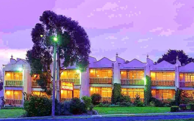 Victoria House Motor Inn