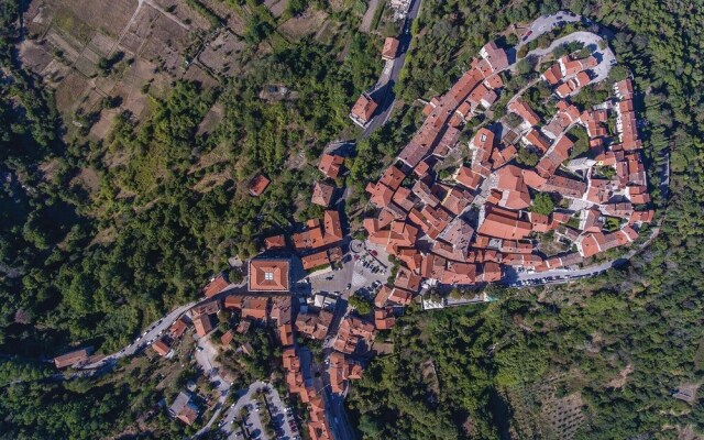 Nice Apartment in Rabac With Wifi and 2 Bedrooms