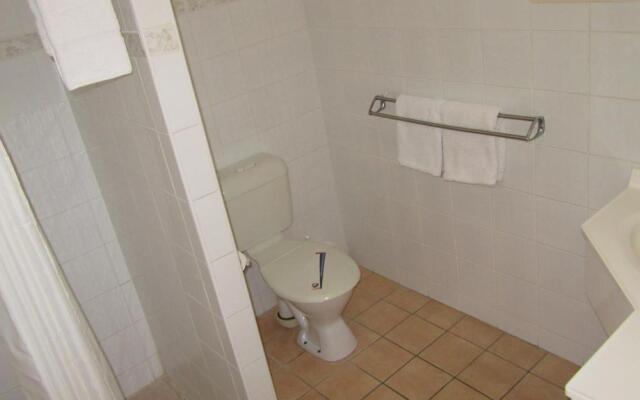 Heritage Lodge Motel